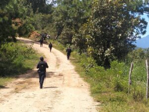 Presencia operativa en la localidad de Alcaparrosa, municipio de Chilpancingo de los Bravo, mediante recorridos de seguridad y vigilancia.